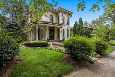 123 N. Prairie Street, Batavia, IL 60510