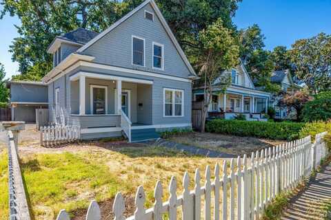 743 Beaver Street, Santa Rosa, CA 95404