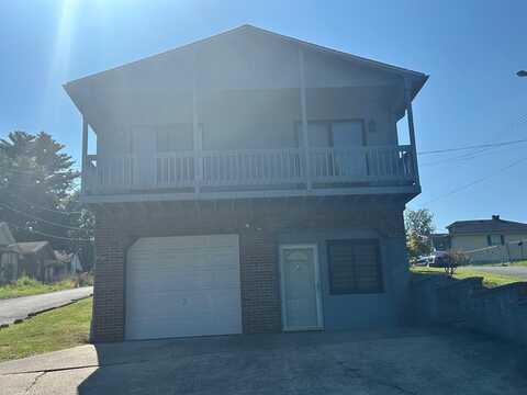 105 1/2 Laurel Terrace, BECKLEY, WV 25801