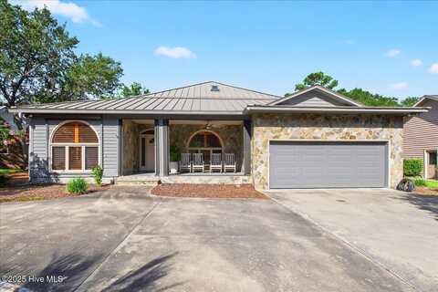 1021 Captain Adkins Drive SE, Southport, NC 28461
