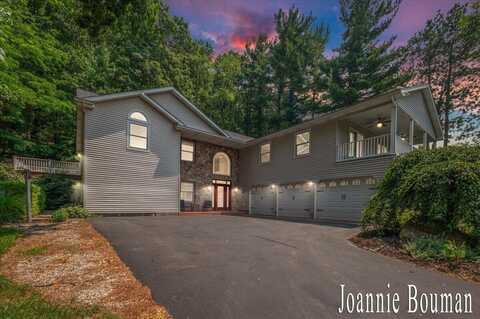 10466 N RIVERVIEW DRIVE, PLAINWELL, MI 49080