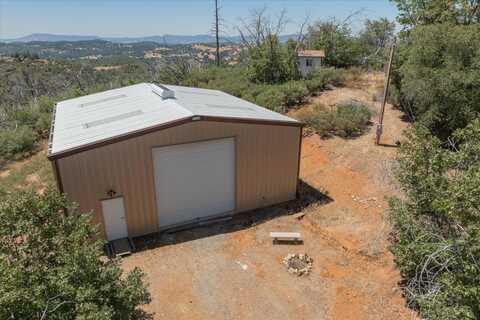 9580 East Murray Creek Road, Mountain Ranch, CA 95246