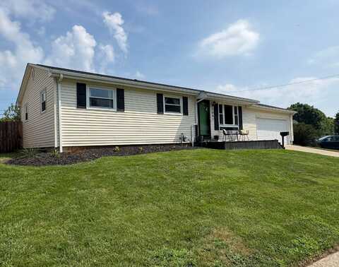 1647 Carl Drive, Lancaster, OH 43130