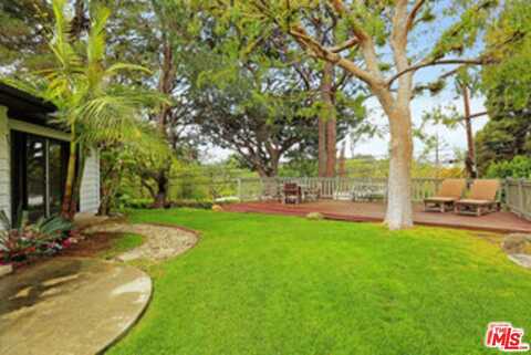 8049 Briar Summit Dr, Los Angeles, CA 90046