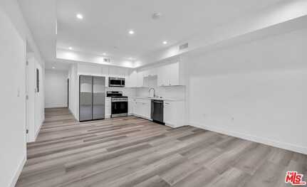 627 N Dillon St, Los Angeles, CA 90026