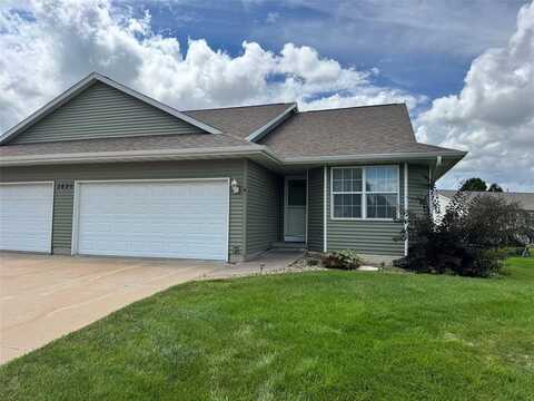 3690 Deer Valley Drive, Marion, IA 52303