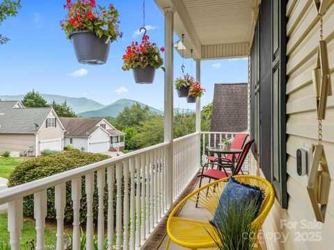 119 Willow Oak Drive, Asheville, NC 28805