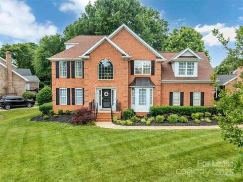 15737 Agincourt Drive, Huntersville, NC 28078