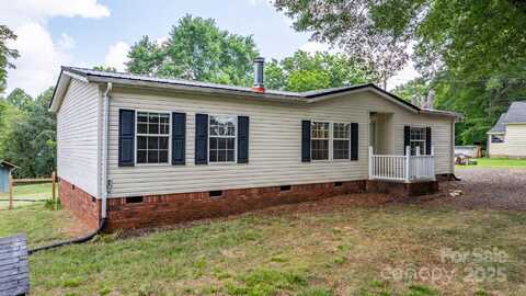 2220 Claremont Road, Newton, NC 28658