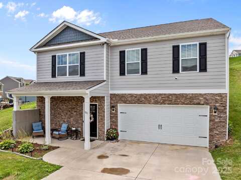183 Marathon Lane, Candler, NC 28715
