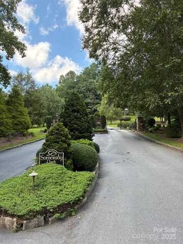215 Crossvine Trail unit: 11, Hendersonville, NC 28739