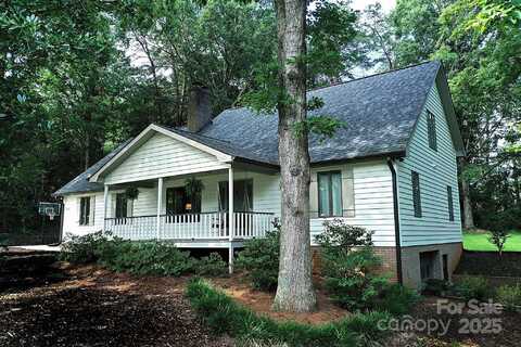 5643 Wesley Street, Hickory, NC 28601