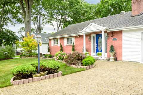 92 Grove Beach Road South, Westbrook, CT 06498