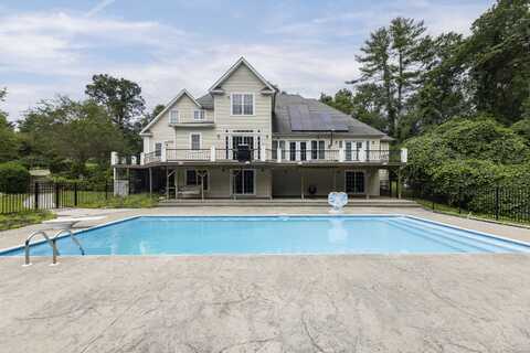36 Breakneck Hill Road, Killingly, CT 06241