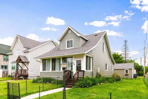 209 E McCuen St, Duluth, MN 55808