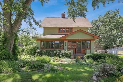 1130 35th Street, Des Moines, IA 50311