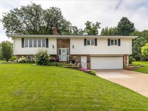 1790 Horizon, Dubuque, IA 52001