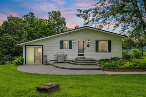 33002 Hawk, Garber-Elkport, IA 52044