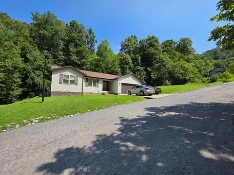 185 E Keyser Hts, Pikeville, KY 41501