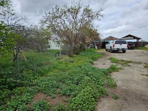 1300 Riverdale W, Riverdale, CA 93656