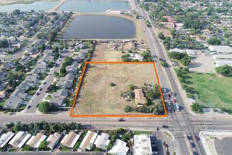 2413 Chestnut S, Fresno, CA 93725