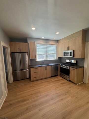 630 Bloomfield Ave, Verona, NJ 07044