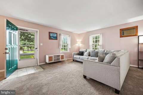 135 TEXAS AVENUE, LAWRENCE TWP, NJ 08648