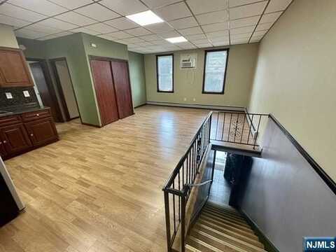 75 Bloomfield, Montville, NJ 07058