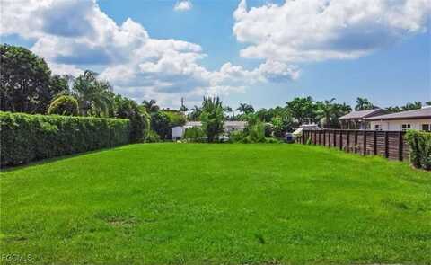 1598 Curlew Avenue, Naples, FL 34102