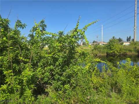 2405 NW 7th Avenue, Cape Coral, FL 33993