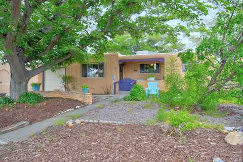 708 KENTUCKY Street SE, Albuquerque, NM 87108