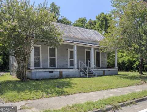 110 S 4th, Tennille, GA 31089