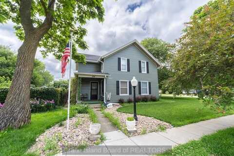 404 D Street, Shelton, NE 68876