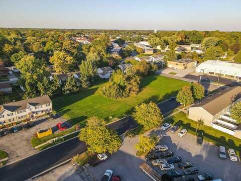 1613 Firestone Lane, Valparaiso, IN 46383