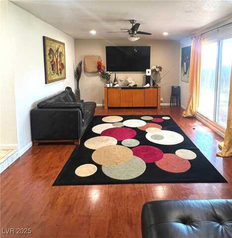2879 N Jones Boulevard, Las Vegas, NV 89108