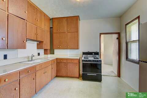 1510 S 32 Avenue, Omaha, NE 68105