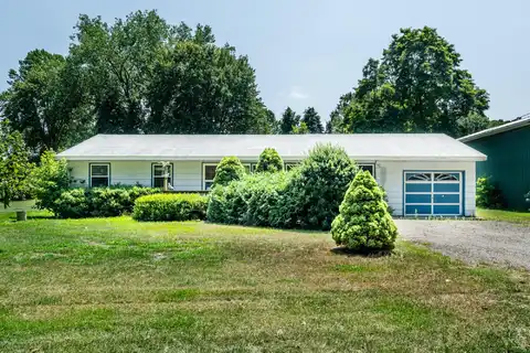 6244 Indian Trail, Three Oaks, MI 49128