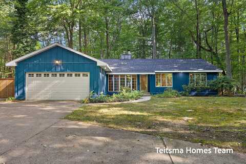 15155 Hickory Street, Spring Lake, MI 49456