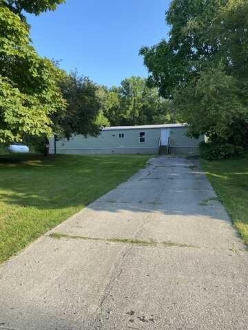 1979 W Riverside Drive, Ionia, MI 48846
