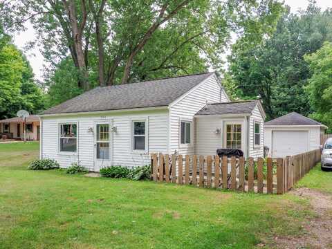 554 VW Avenue E, Vicksburg, MI 49097