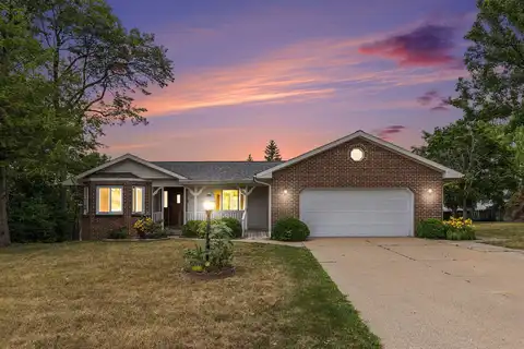 2215 Bentbrook Court SE, Grand Rapids, MI 49508