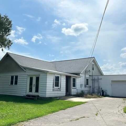 5039 S Luce Avenue, Fremont, MI 49412