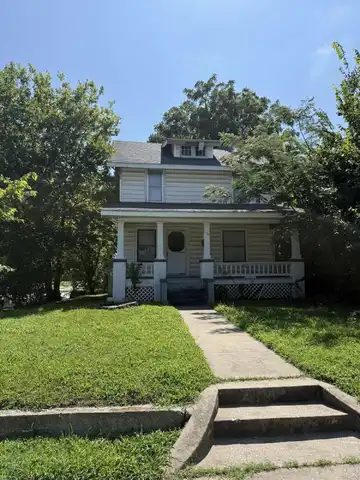 1134 N Clay Avenue, Springfield, MO 65802