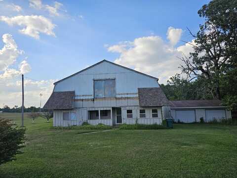 15 W Prospect Street, Aurora, MO 65605