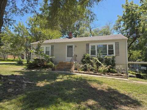 3070 E Beaumont Street, Springfield, MO 65804