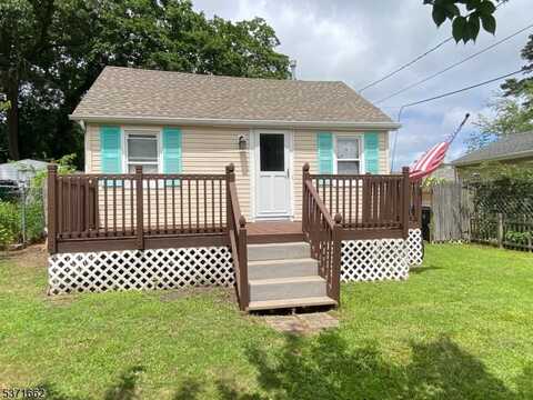 1632 Farragut Ave, Toms River, NJ 08753
