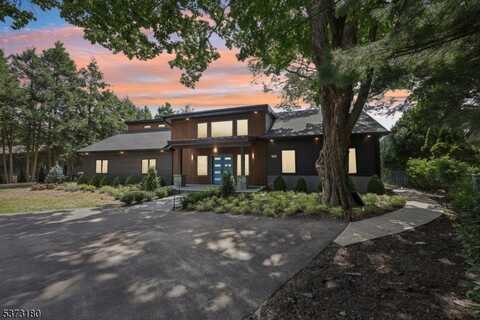 12 Rocky Point Rd, West Milford, NJ 07421