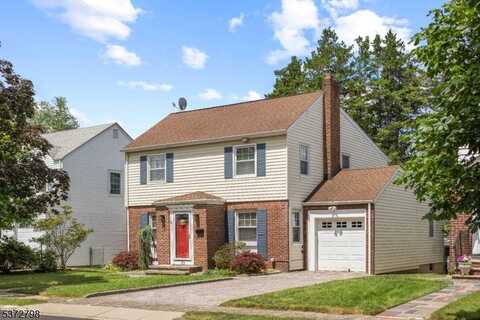 33 Mapes Ave, Nutley, NJ 07110