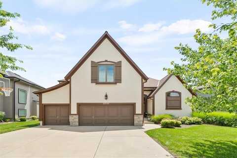 22013 W 56th Street, Shawnee, KS 66226