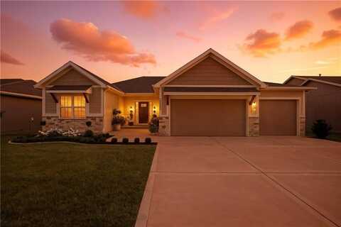 13800 NW 74th Street, Parkville, MO 64152